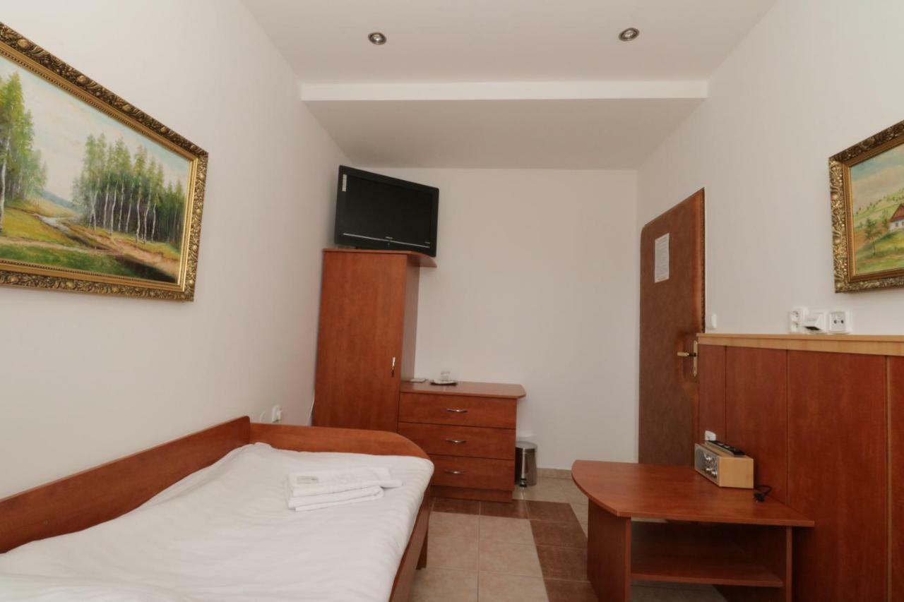 Hotel Penzion Hurka Dolni Libchavy Exterior foto